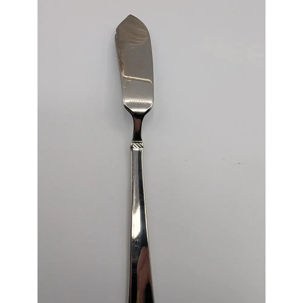 Mikasa Stainless Steel Butter Spreader Knife Flatware Shiny Silver 6.75